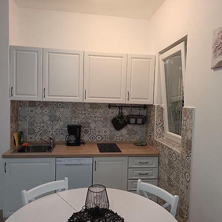 ורבניק Lara - Apartment Near The Beach מראה חיצוני תמונה