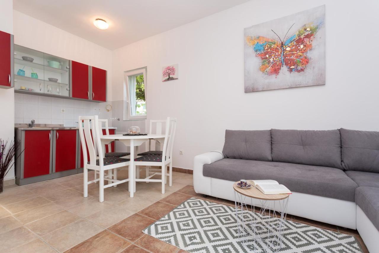 ורבניק Lara - Apartment Near The Beach מראה חיצוני תמונה