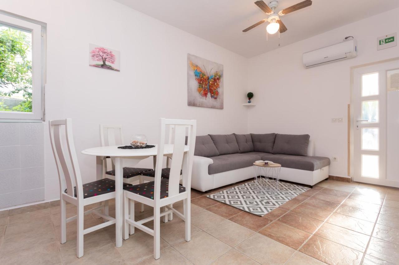 ורבניק Lara - Apartment Near The Beach מראה חיצוני תמונה