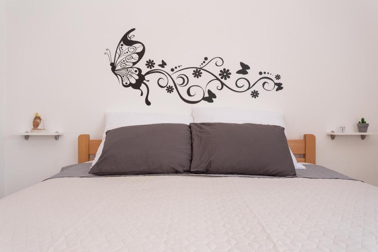 ורבניק Lara - Apartment Near The Beach מראה חיצוני תמונה
