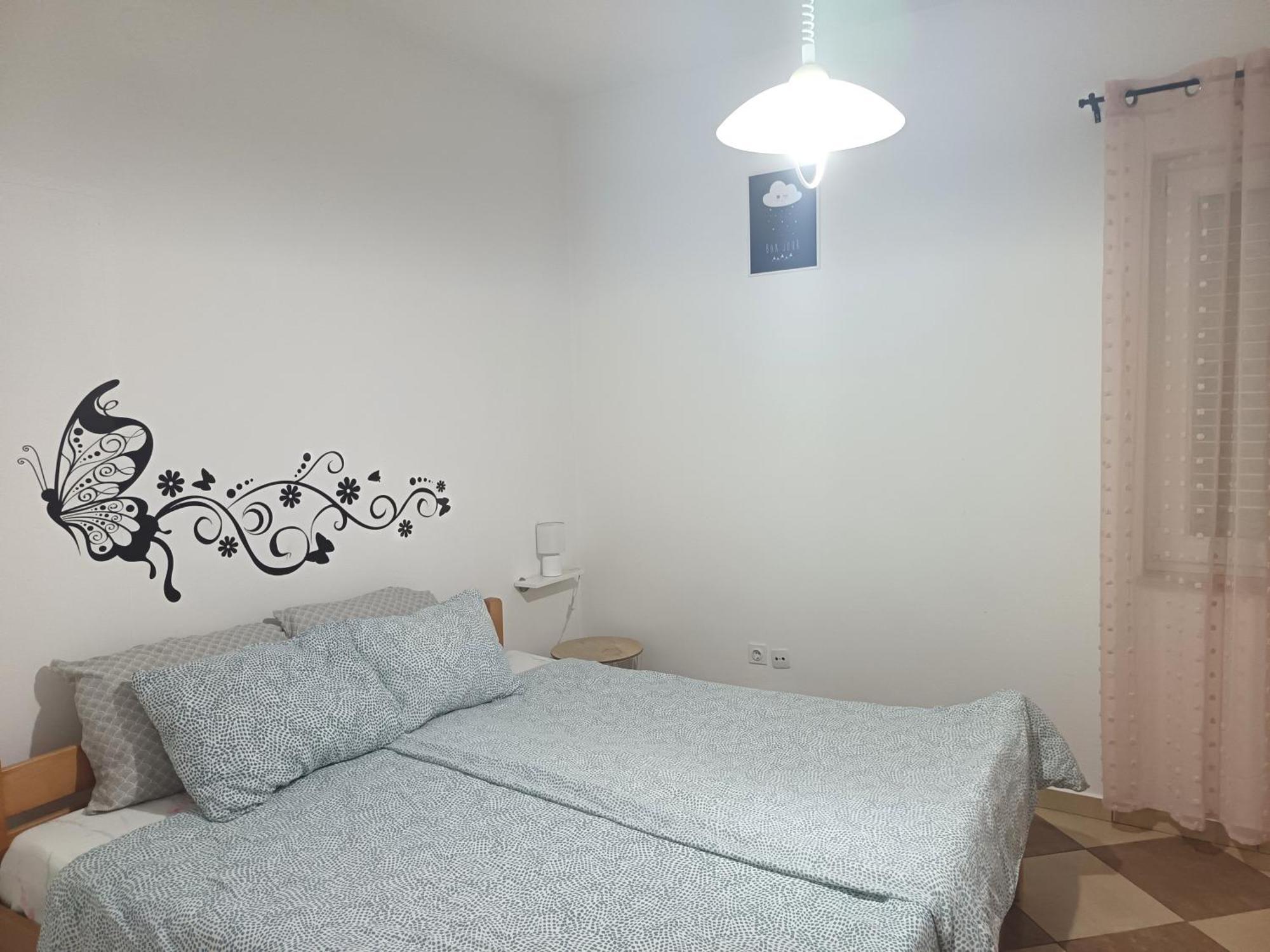 ורבניק Lara - Apartment Near The Beach מראה חיצוני תמונה